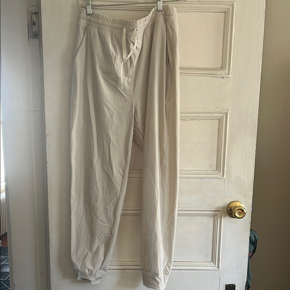 Old navy athletic white pants